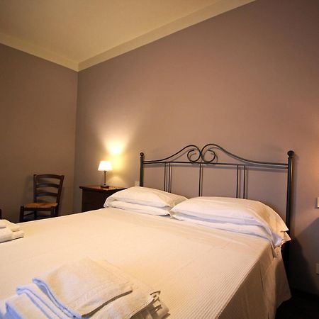 Agriturismo Casale Dello Sparviero Кастелина ин Кианти Екстериор снимка