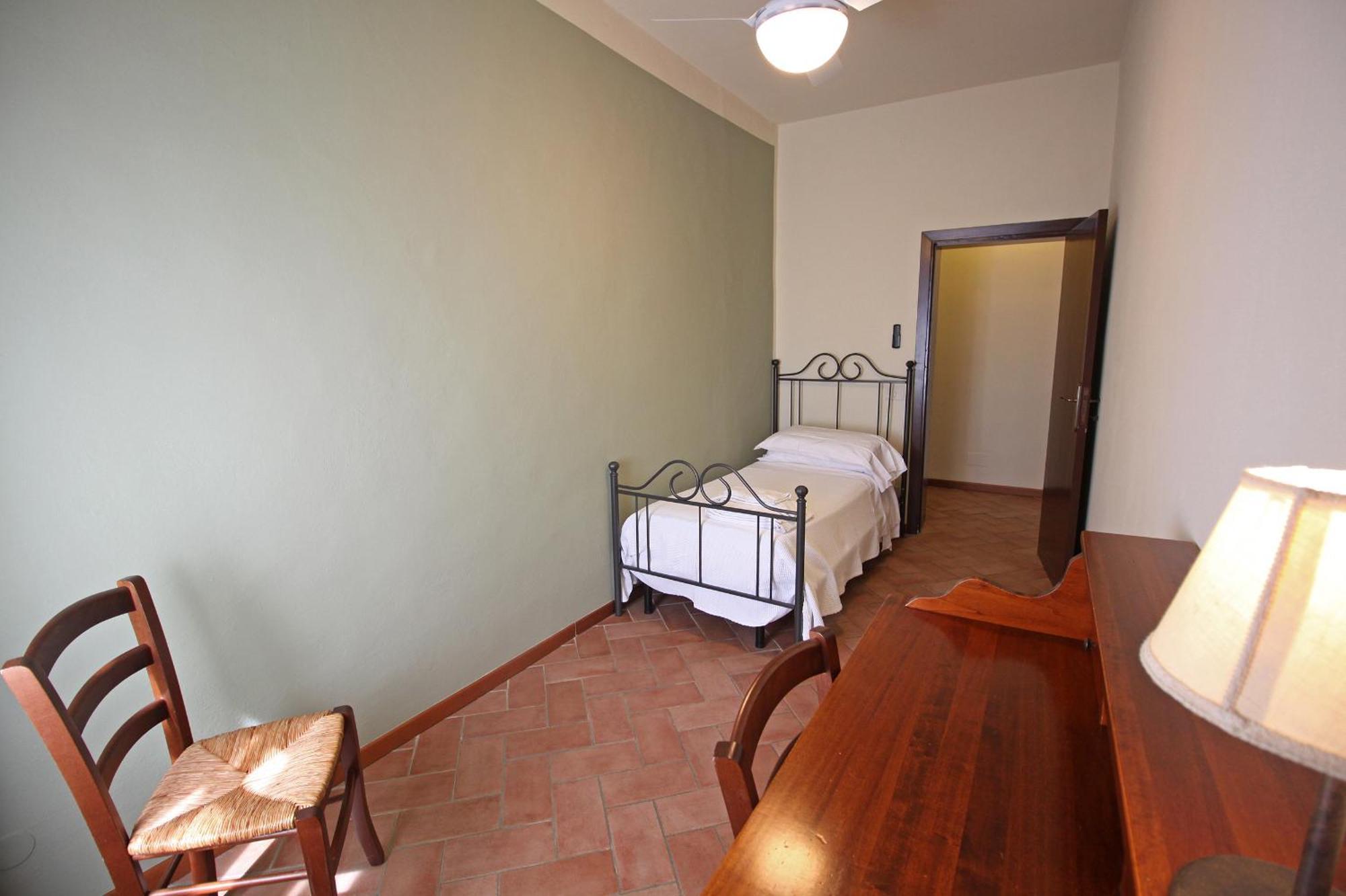 Agriturismo Casale Dello Sparviero Кастелина ин Кианти Стая снимка